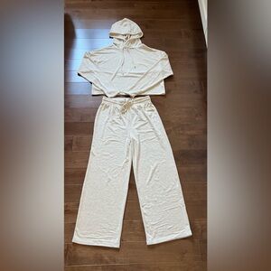 Aritzia Wilfred Free Lounge Sweat Suit in Heather Birch Colour, Size S